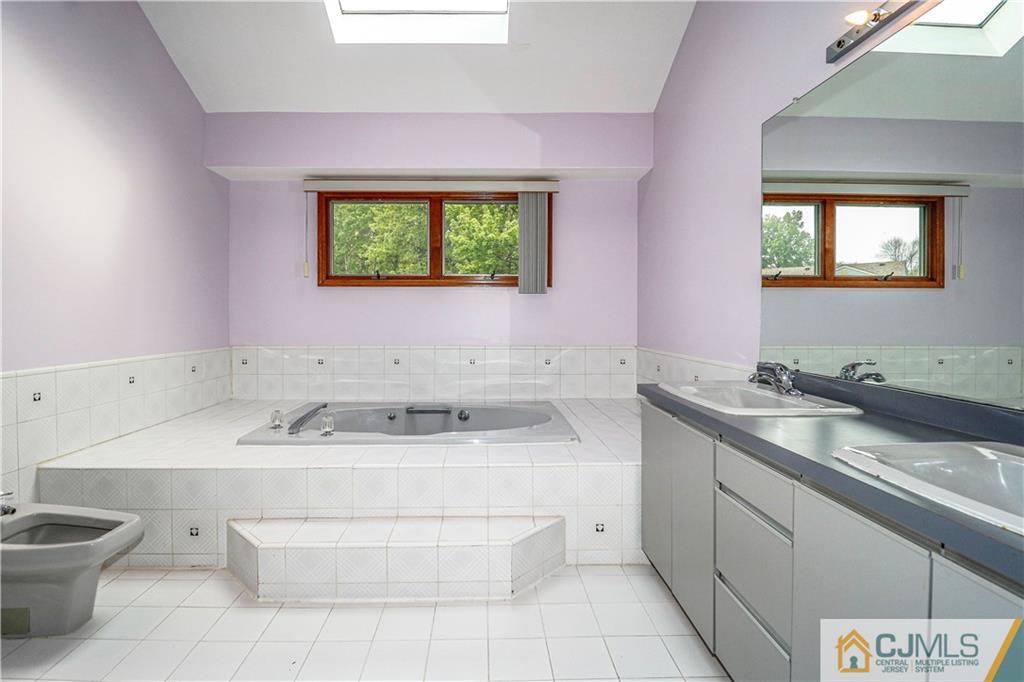 7 Mindy Road Edison, NJ 08820 - Photo 12 of 40 Gallery Image 12
