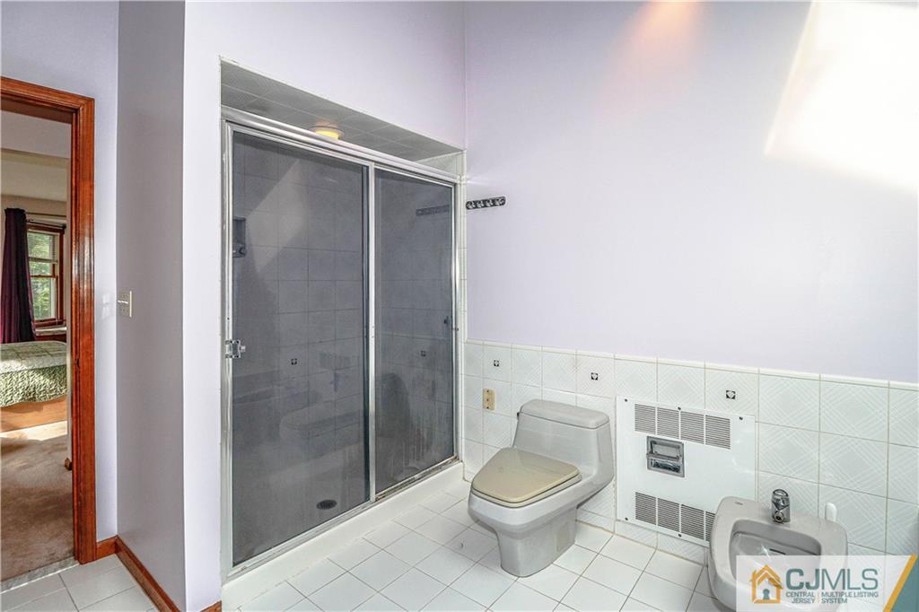 7 Mindy Road Edison, NJ 08820 - Photo 13 of 40 Gallery Image 13