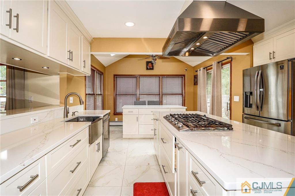 7 Mindy Road Edison, NJ 08820 - Photo 20 of 40 Gallery Image 20