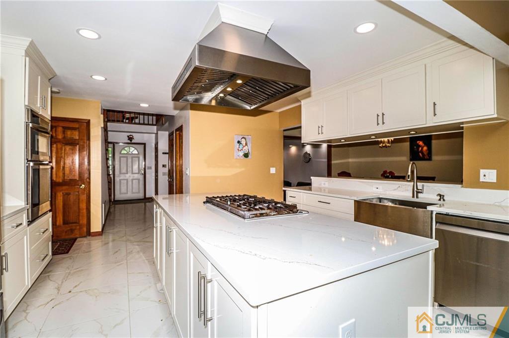 7 Mindy Road Edison, NJ 08820 - Photo 21 of 40 Gallery Image 21