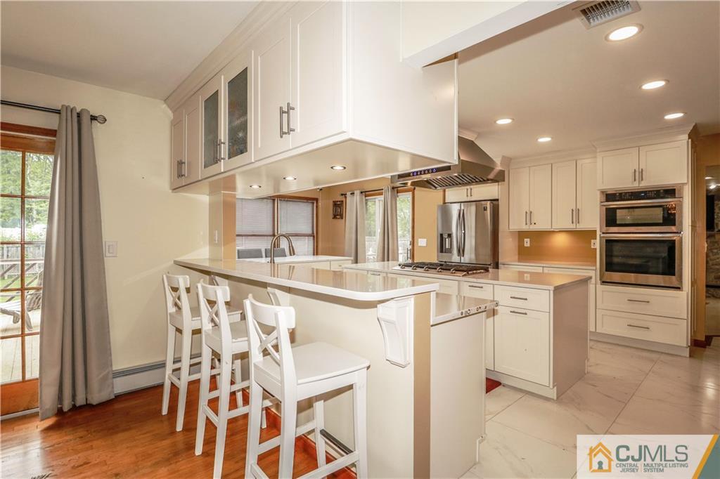 7 Mindy Road Edison, NJ 08820 - Photo 4 of 40 Gallery Image 4