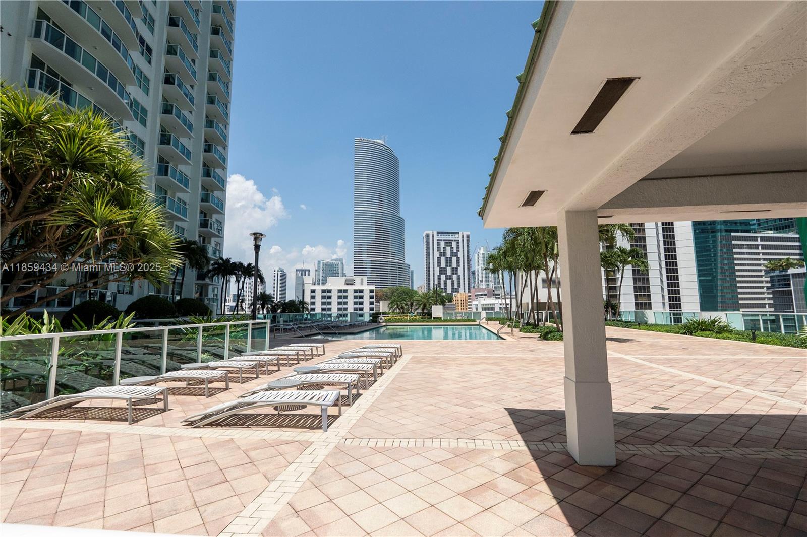 31 Southeast 5th Street, Unit 2610 Miami, FL 33131 - Photo 5 of 24