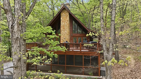 $449,900 | 355 Hemlock Court, Paw Paw, WV 25434