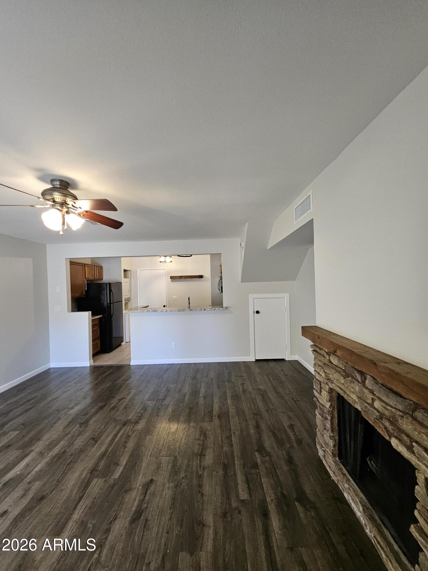 30 East Brown Road, Unit 1064 Mesa, AZ 85201 - Photo 2 of 22 20250226_111002