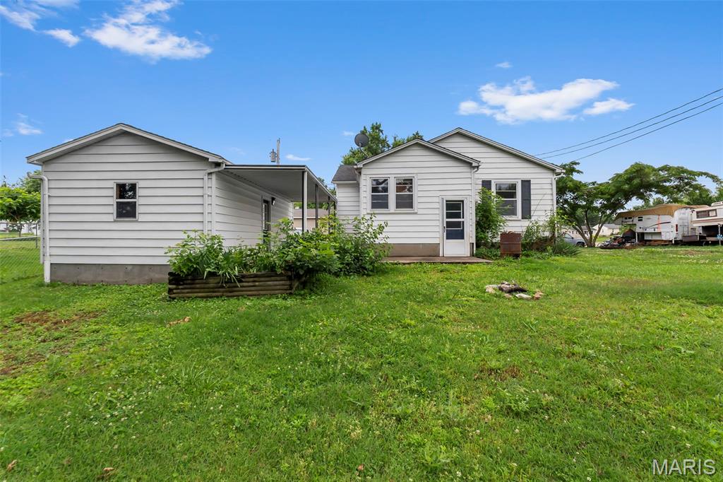 814 Star Street Perryville, MO 63775 - Photo 4 of 18