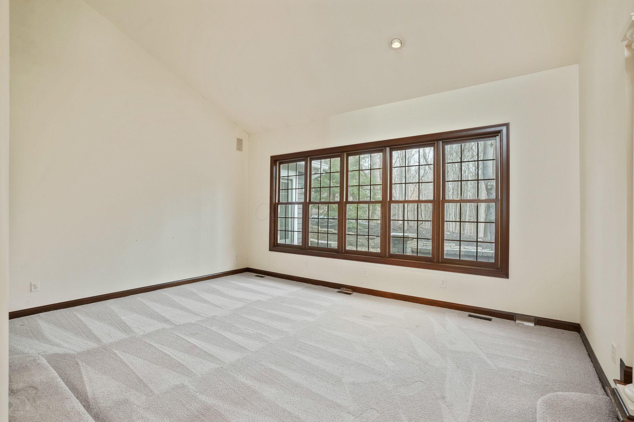 450 Shale Ridge Court Powell, OH 43065 - Photo 11 of 63 Living Room