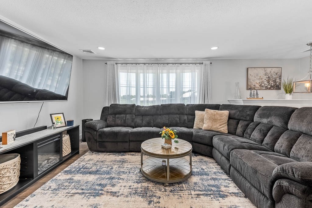 486 Leonard Street Raynham, MA 02767 - Photo 11 of 36 Gallery Image 11