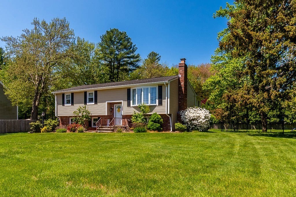 486 Leonard Street Raynham, MA 02767 - Photo 2 of 36 Gallery Image 2