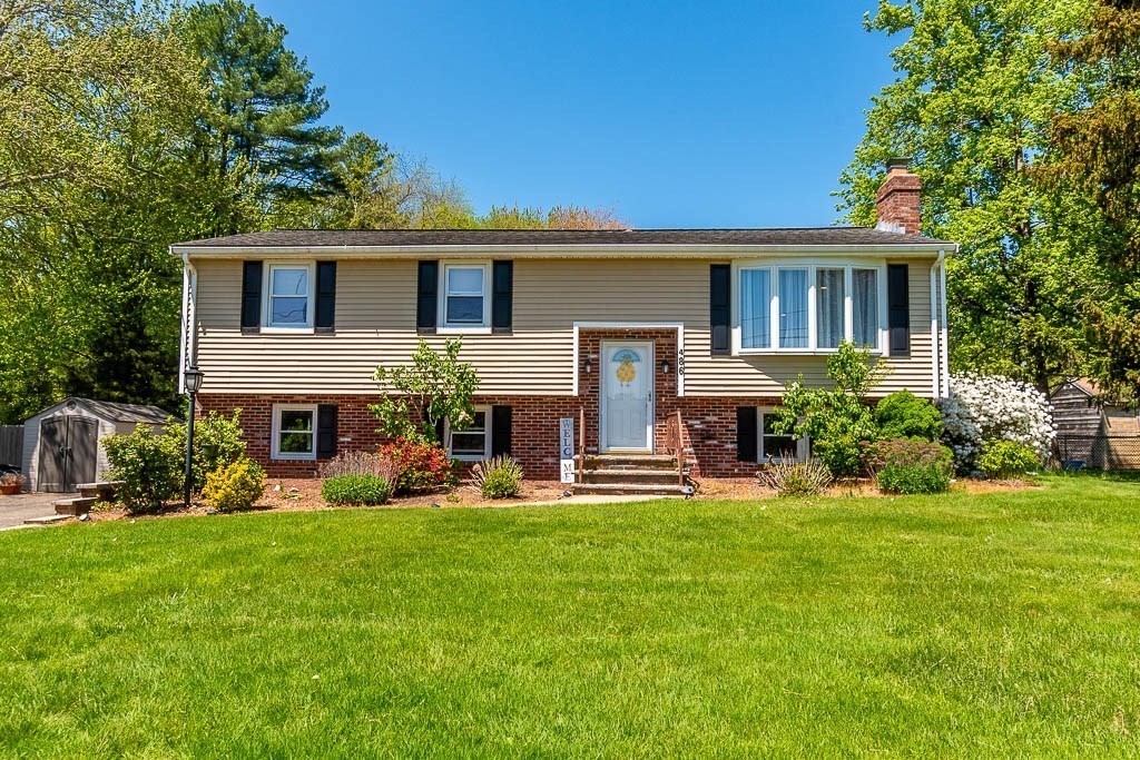 486 Leonard Street Raynham, MA 02767 - Photo 3 of 36 Gallery Image 3