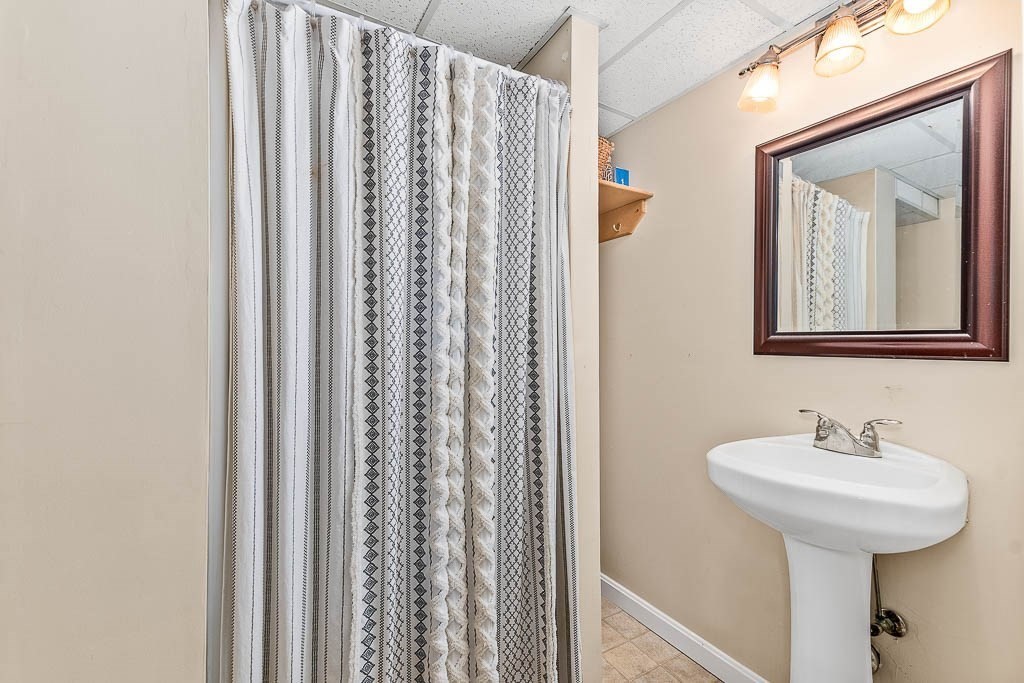 486 Leonard Street Raynham, MA 02767 - Photo 8 of 36 Gallery Image 8