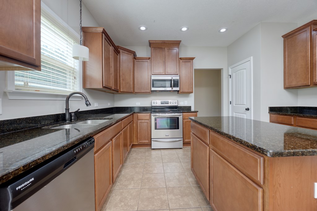 2504 Ridgewood Way Phenix City, AL 36870 - Photo 27 of 45 Gallery Image 27