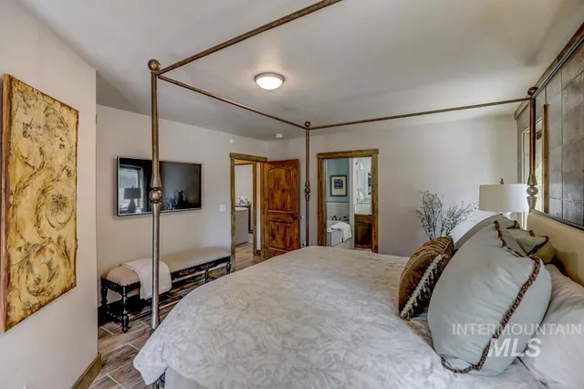 $1,669,000 | 212 Riovista, McCall, ID 83638