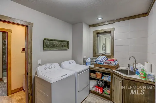 $1,669,000 | 212 Riovista, McCall, ID 83638