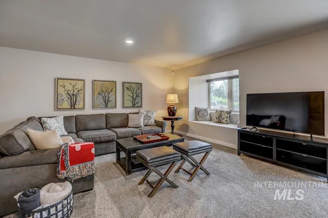 $1,669,000 | 212 Riovista, McCall, ID 83638