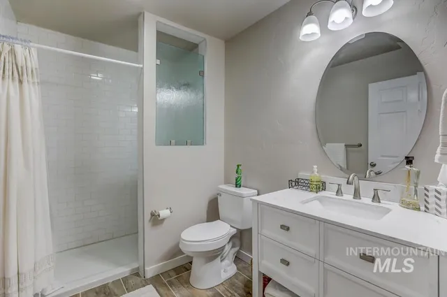 $1,669,000 | 212 Riovista, McCall, ID 83638