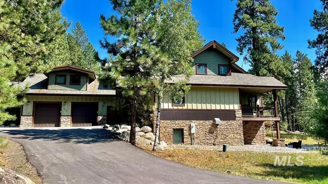 $1,669,000 | 212 Riovista, McCall, ID 83638