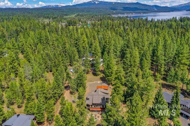 $1,669,000 | 212 Riovista, McCall, ID 83638