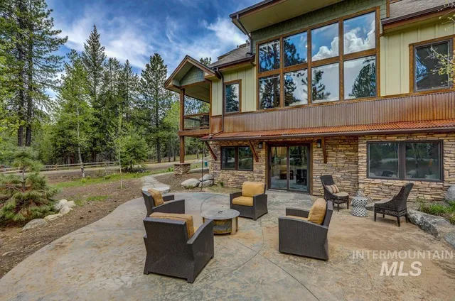 $1,669,000 | 212 Riovista, McCall, ID 83638