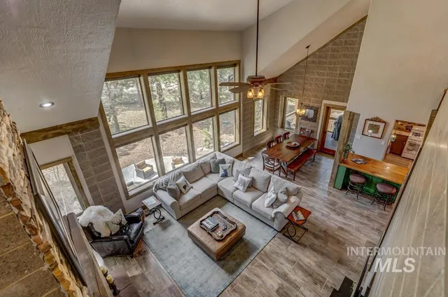 $1,669,000 | 212 Riovista, McCall, ID 83638