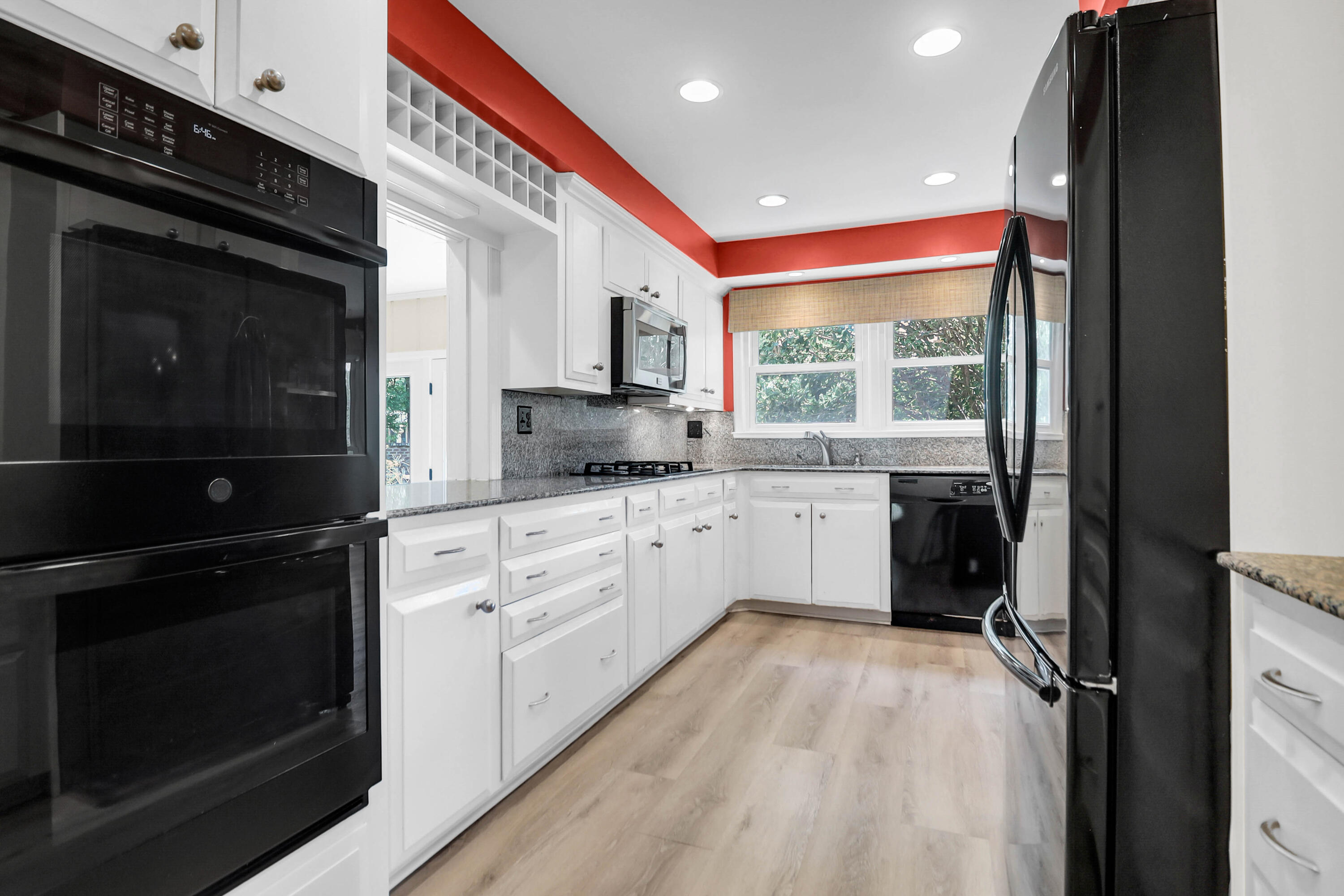 38 Sussex Road Charleston, SC 29407 - Photo 21 of 60 Open Kitchen with built in wine storage!