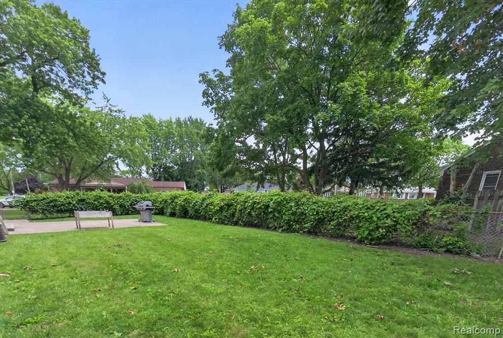 1215 Goddard Road Wyandotte, MI 48192 - Photo 9 of 49