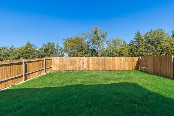 $2,050 | 1421 Butler Avenue, Princeton, TX 75407