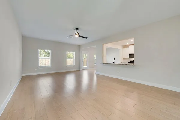 $2,050 | 1421 Butler Avenue, Princeton, TX 75407