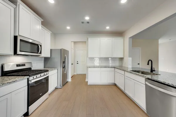 $2,050 | 1421 Butler Avenue, Princeton, TX 75407