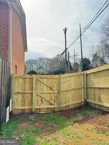 a view of yard with trees