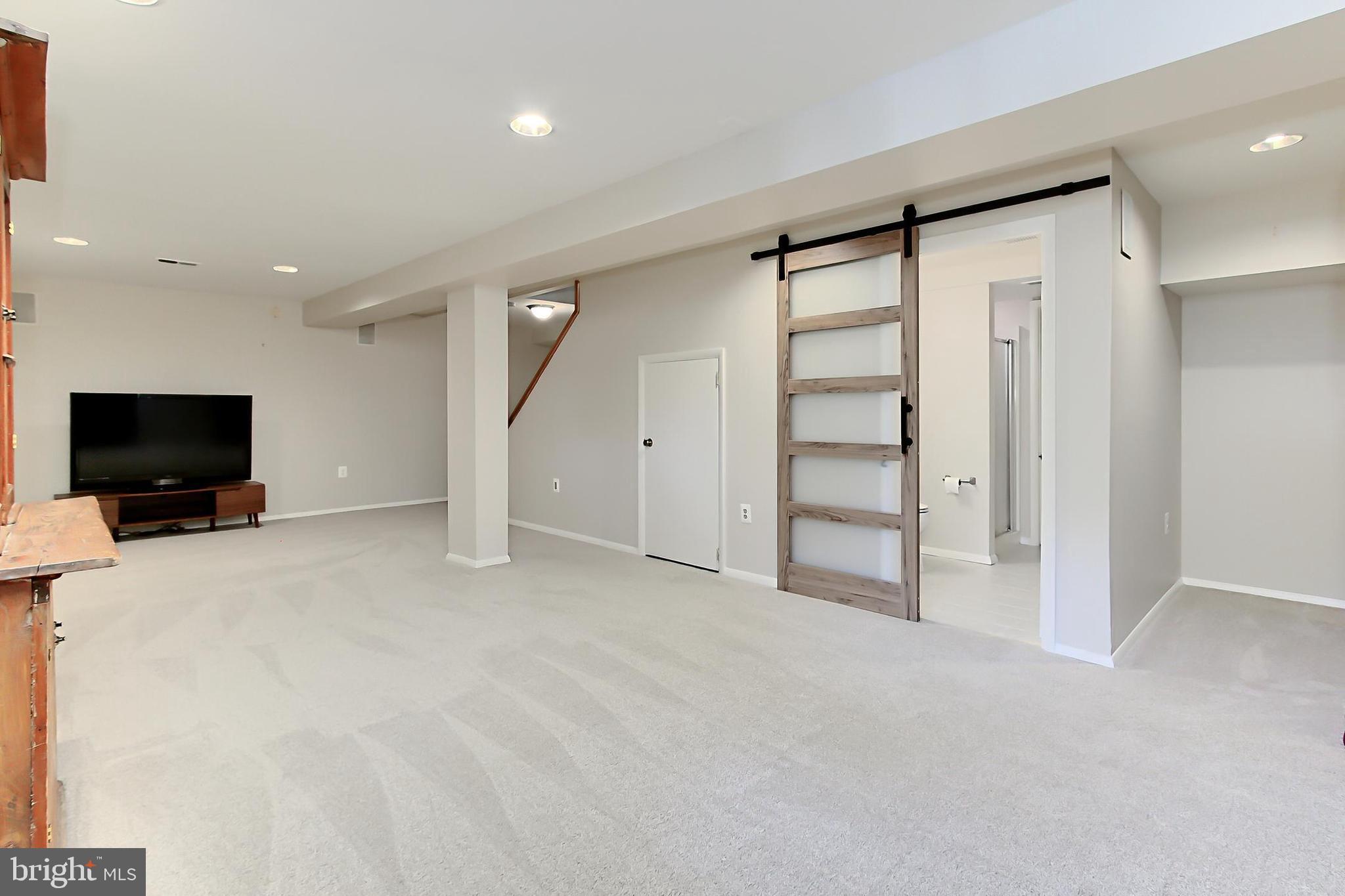 9516 Retriever Road Burke, VA 22015 - Photo 33 of 42 Gallery Image 33