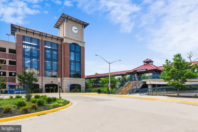 $415,000 | 5802 Cove Landing Road, Unit 101, Burke, VA 22015