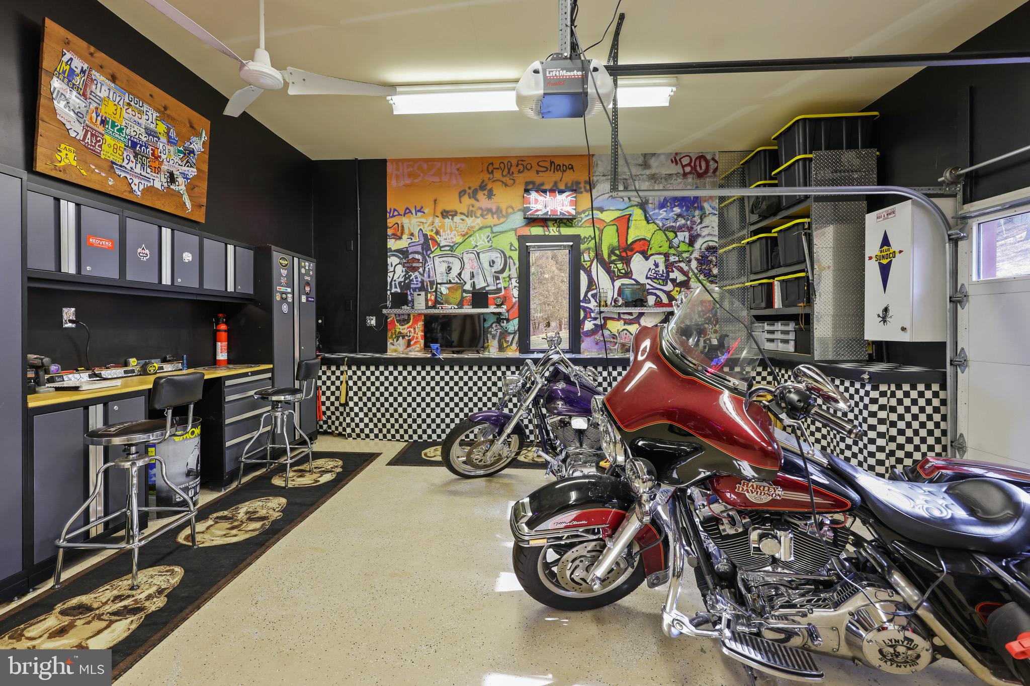 2159 Belfast Road Sparks Glencoe, MD 21152 - Photo 85 of 119 Built in work bench * 220 Outlet for lift compress