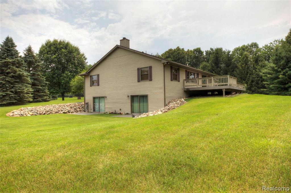 18350 Bush Road Chelsea, MI 48118 - Photo 5 of 70