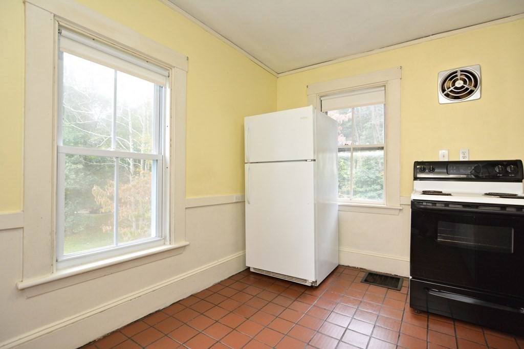 76 Chapman Street Canton, MA 02021 - Photo 22 of 31 Gallery Image 22