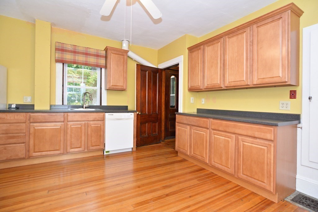 76 Chapman Street Canton, MA 02021 - Photo 10 of 31 Gallery Image 10