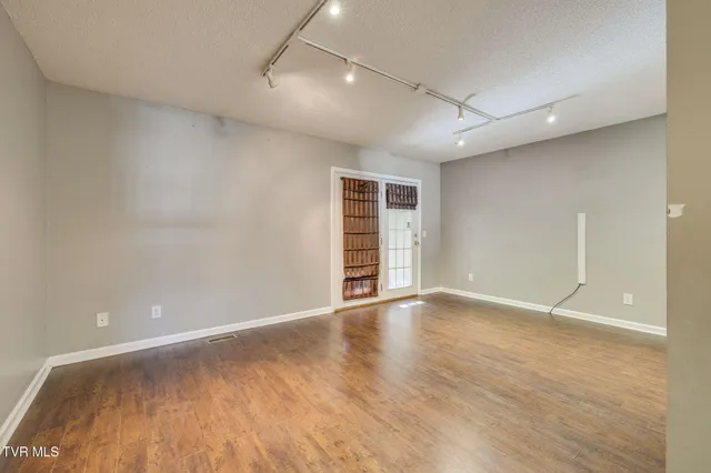 $199,900 | 200 Arrowhead Drive, Unit 4, Johnson City, TN 37601