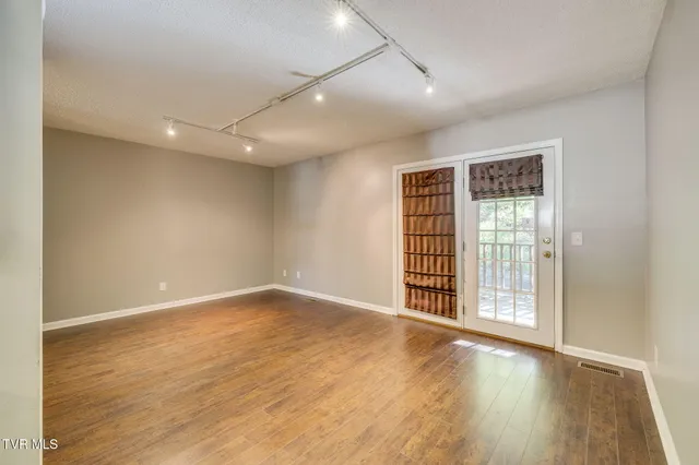 $199,900 | 200 Arrowhead Drive, Unit 4, Johnson City, TN 37601