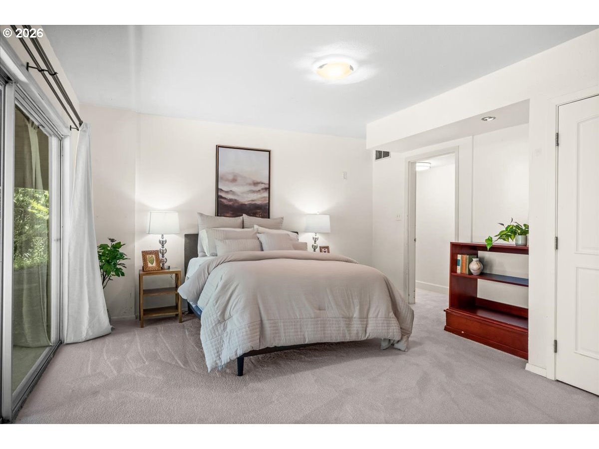 10332 Southwest Lancaster Road Portland, OR 97219 - Photo 30 of 48