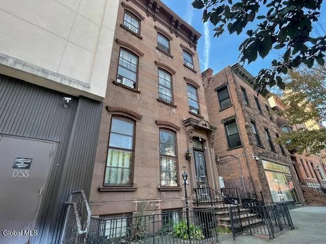 $679,900 | 166 Washington Avenue, Albany, NY 12210