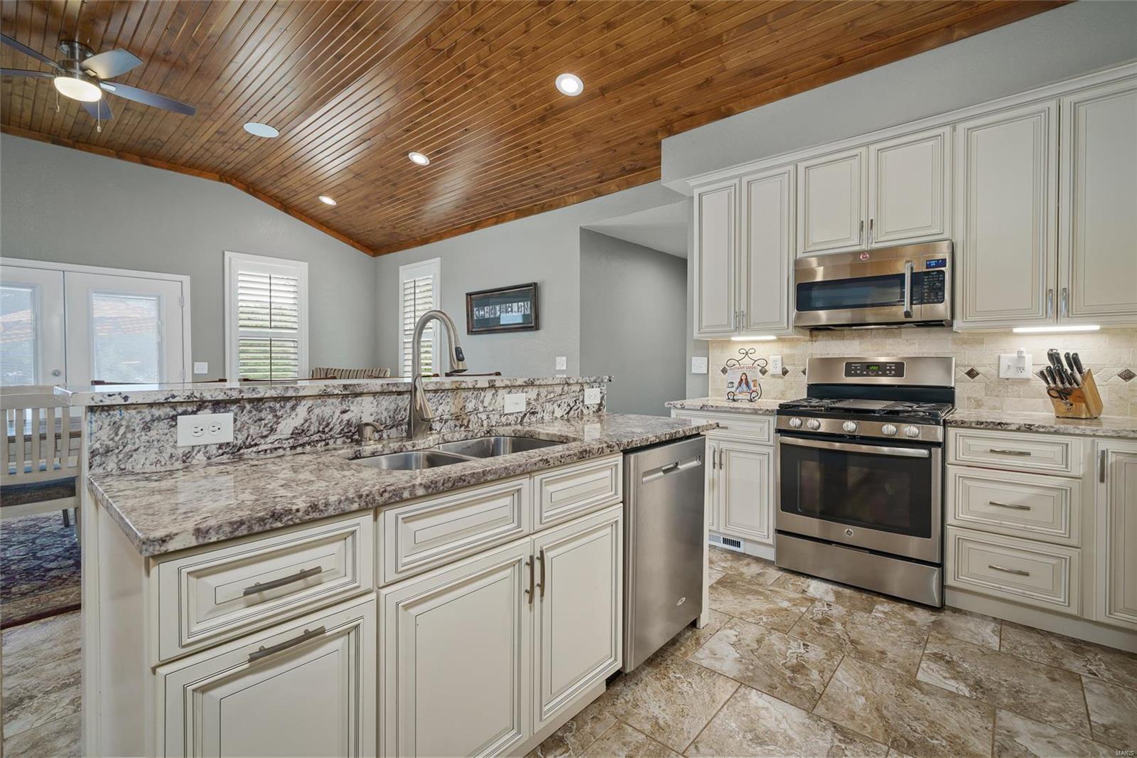 517 North Mason Road St. Louis, MO 63141 - Photo 7 of 23 Gallery Image 7