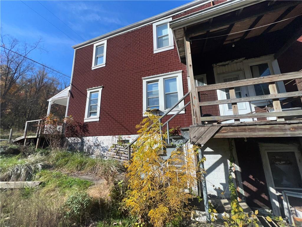 86 Southview Road McDonald, PA 15057 - Photo 3 of 16 a view of house with yard