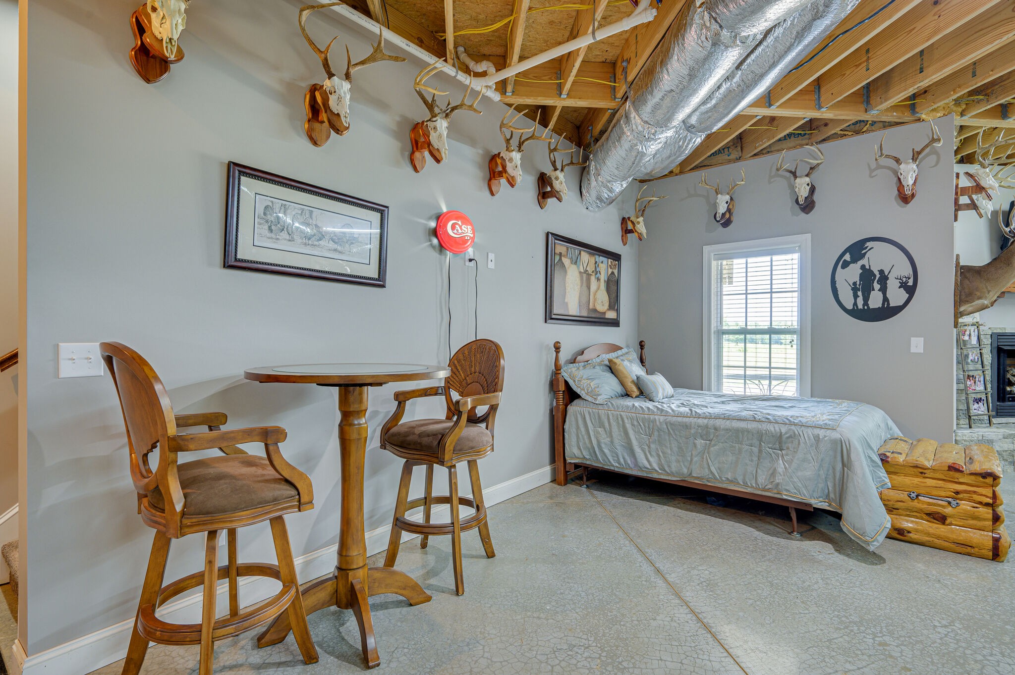 775 Ivy Lake Road Morrison, TN 37357 - Photo 33 of 69 a living room with furniture and a window
