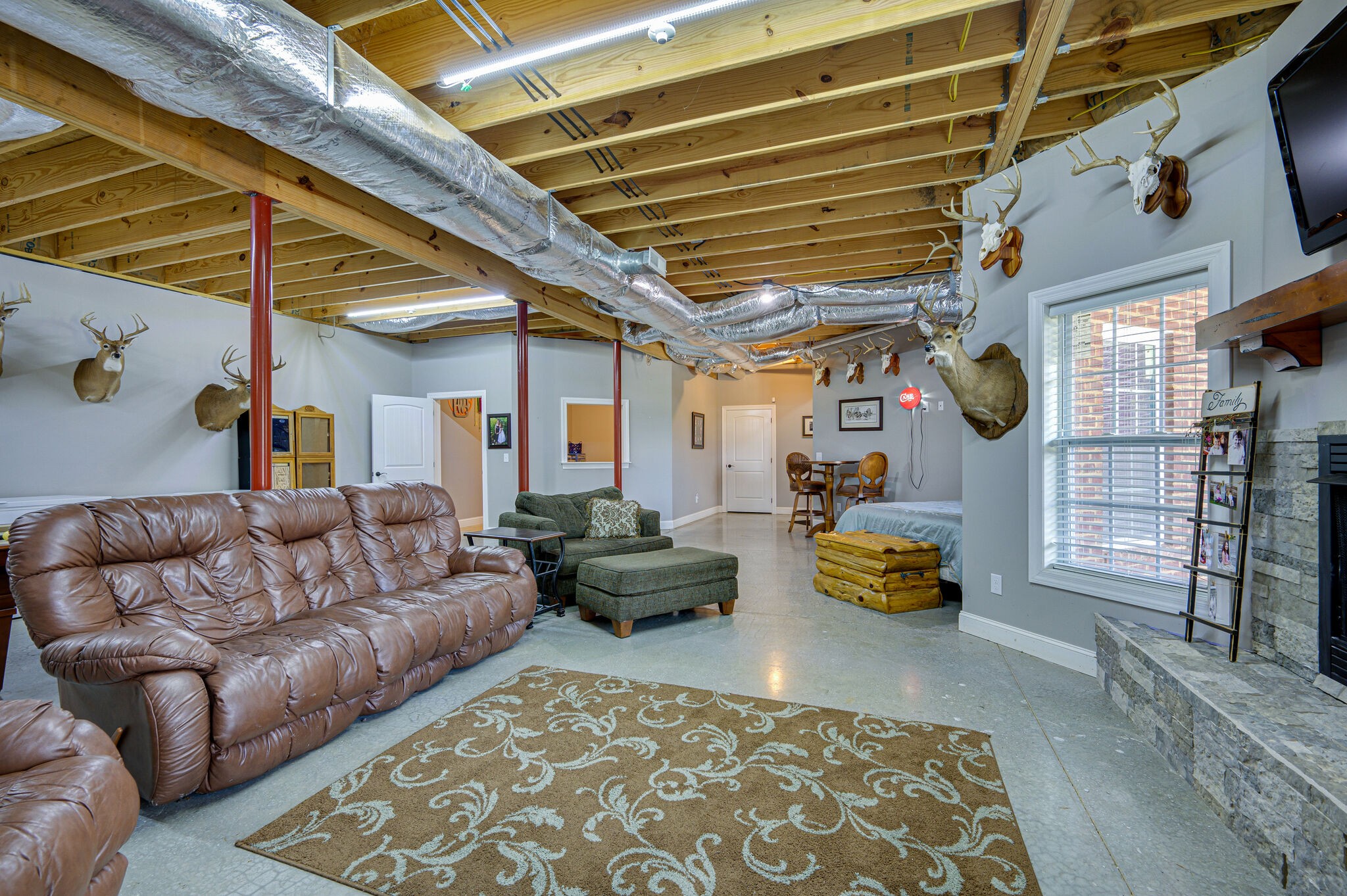 775 Ivy Lake Road Morrison, TN 37357 - Photo 36 of 69 a living room with furniture and a couch