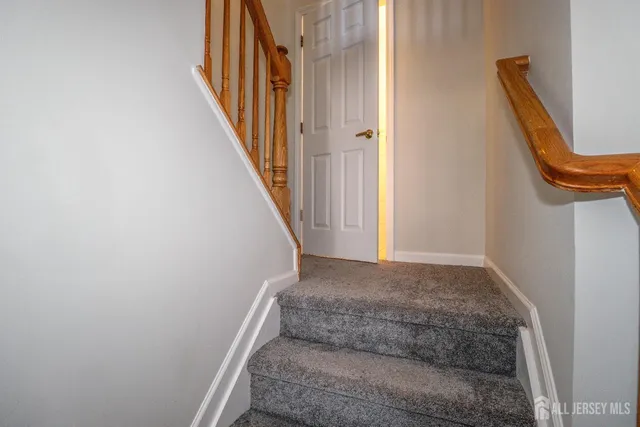 $2,500 | 105 Adamecs Way, South Amboy, NJ 08879