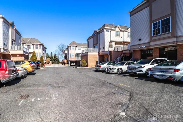 $2,500 | 105 Adamecs Way, South Amboy, NJ 08879