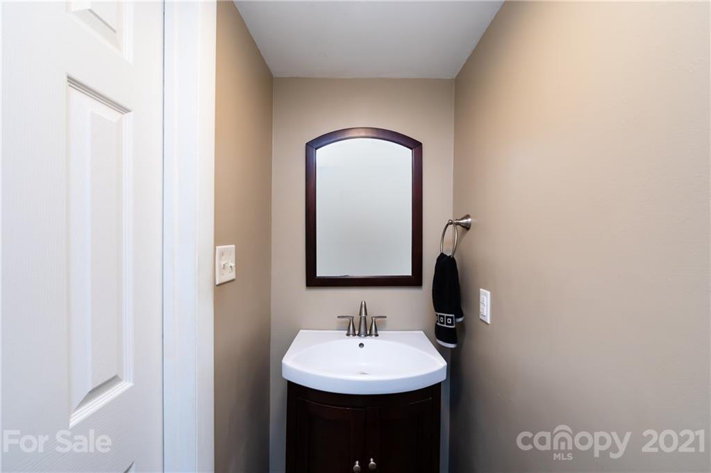 5809 Sharon Road Charlotte, NC 28210 - Photo 14 of 28 Gallery Image 14