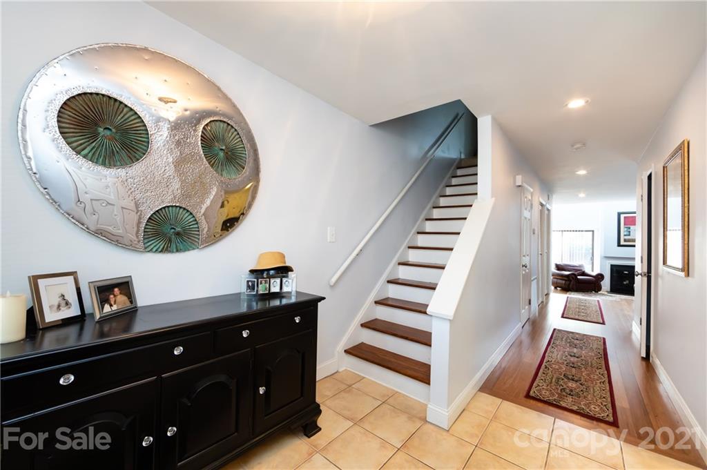5809 Sharon Road Charlotte, NC 28210 - Photo 3 of 28 Gallery Image 3