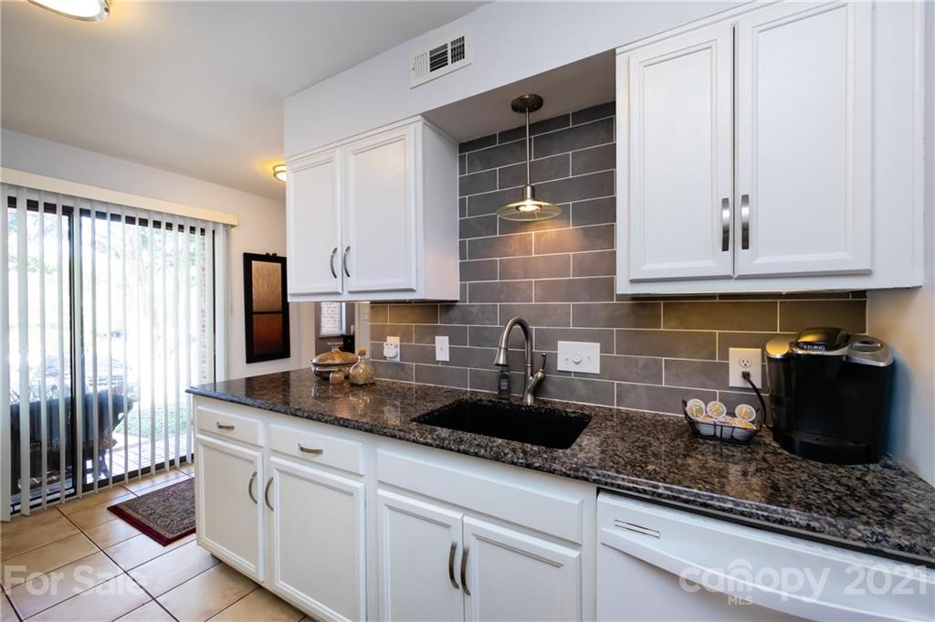 5809 Sharon Road Charlotte, NC 28210 - Photo 4 of 28 Gallery Image 4
