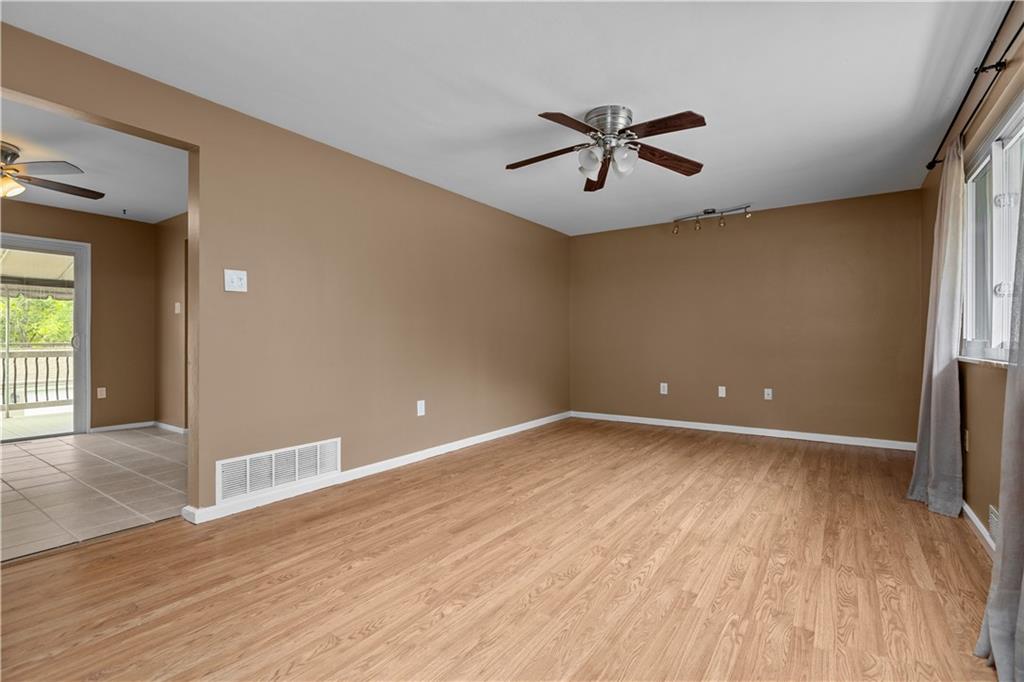 1307 Noblestown Road Oakdale, PA 15071 - Photo 7 of 37 Gallery Image 7
