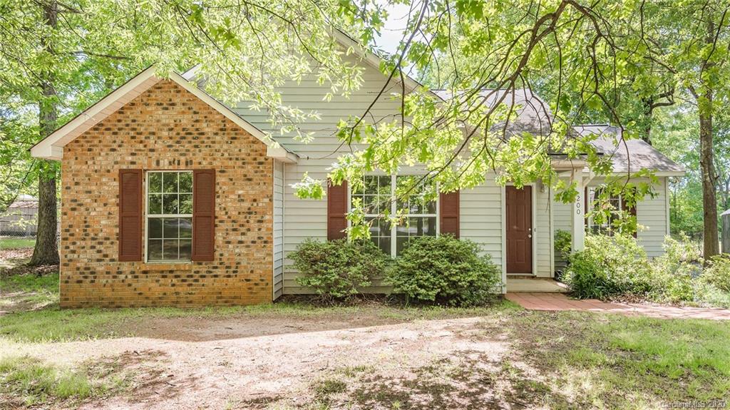 200 Forest Park Road Matthews, NC 28104 - Photo 2 of 24 Gallery Image 2